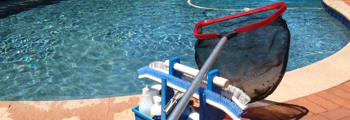 Se acabó el verano toca limpiar la piscina a fondo