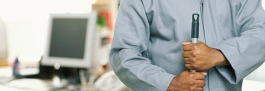 Qué tener en cuenta al contratar un servicio de limpieza